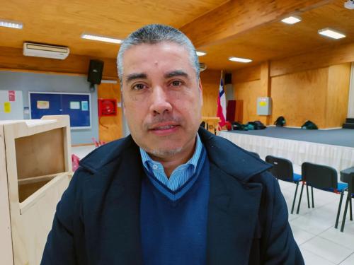 director-del-Colegio-Cholguan-Luis-Rubilar